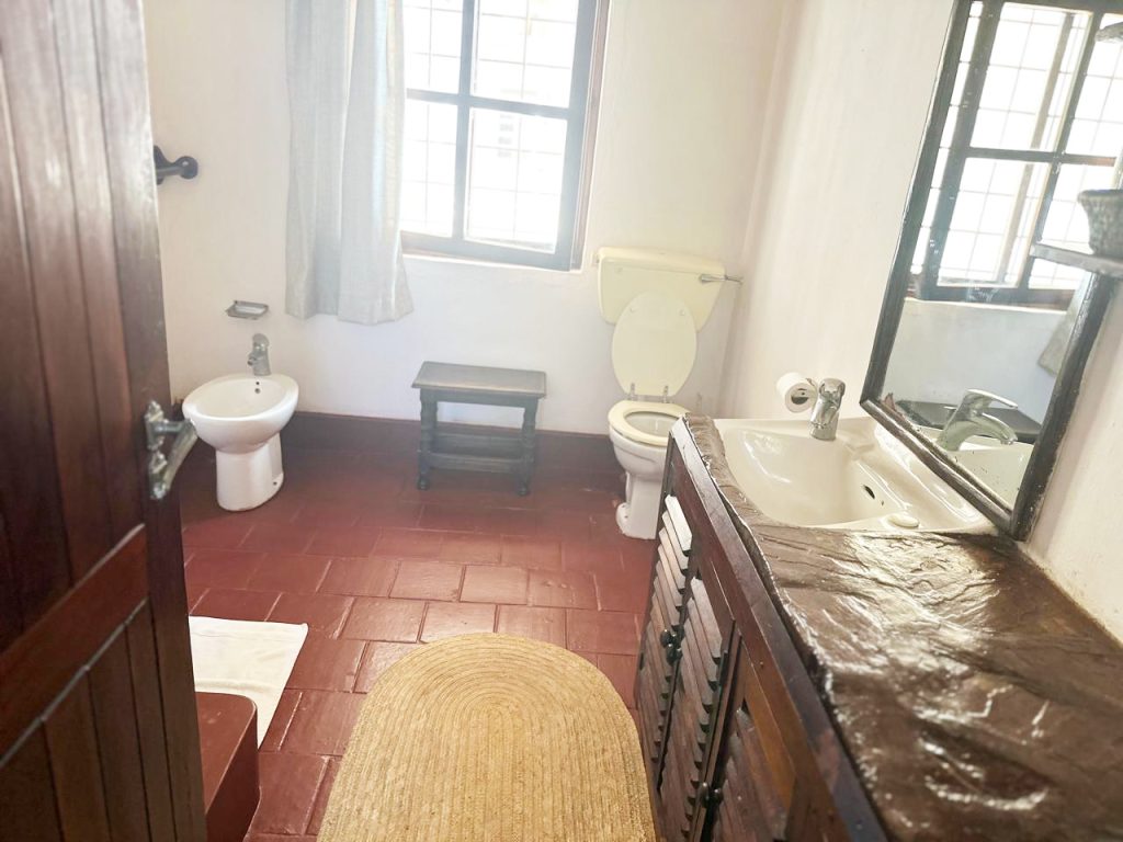 beach-house-malindi-11