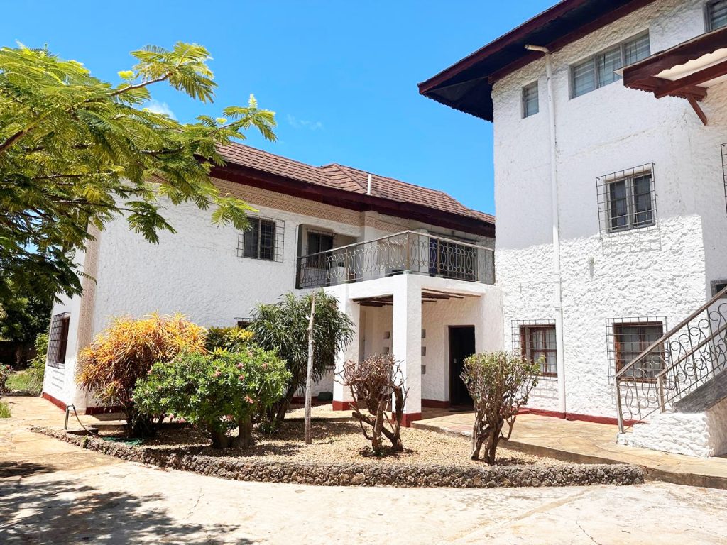 beach-house-malindi-3
