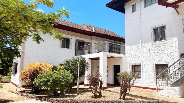 beach-house-malindi-3