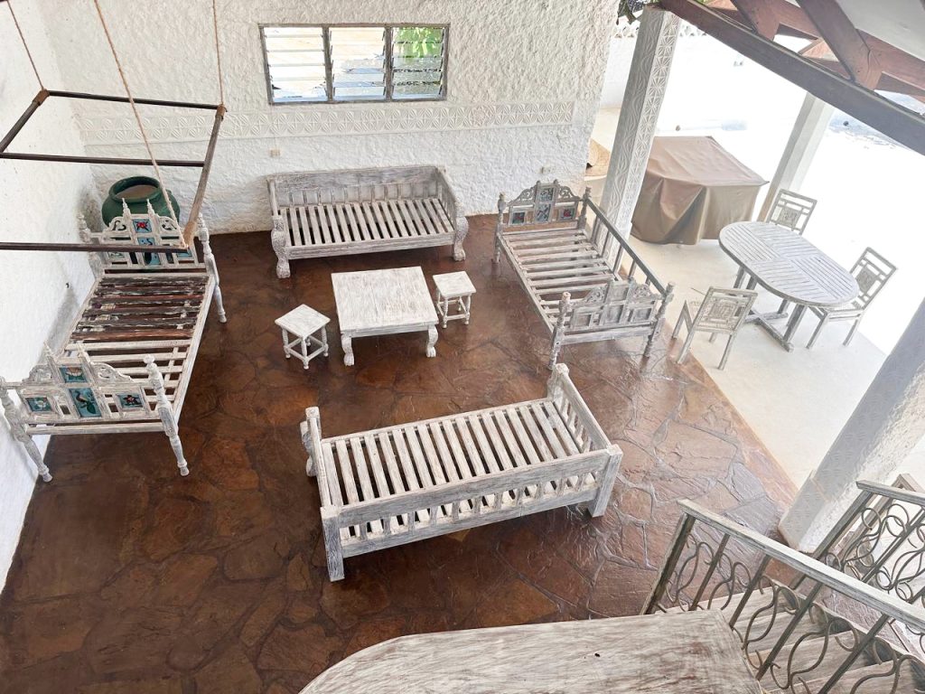beach-house-malindi-4