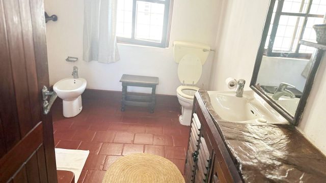 beach-house-malindi-11